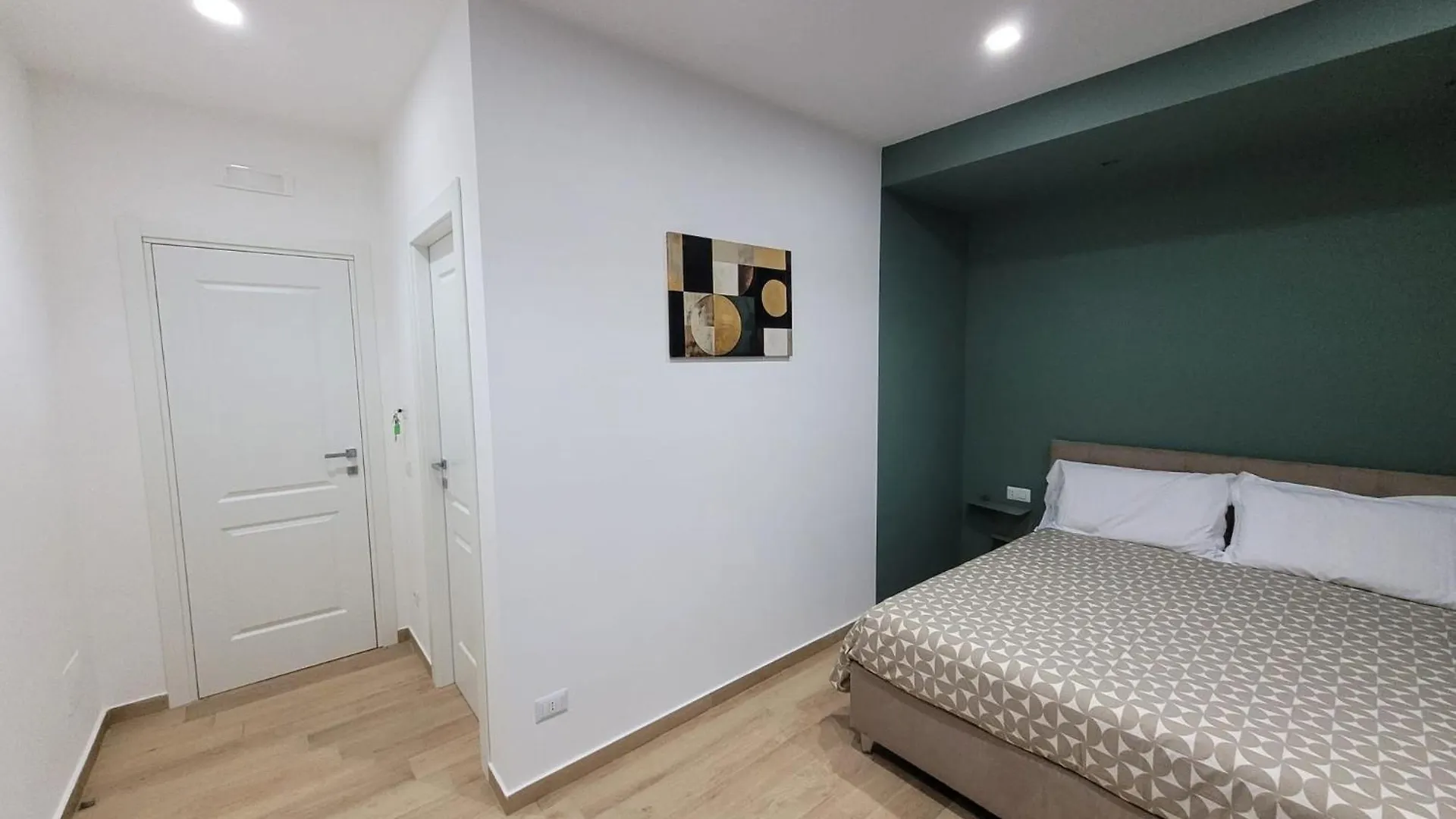 Engi Rooms - Marino Naples 0*,  Italy