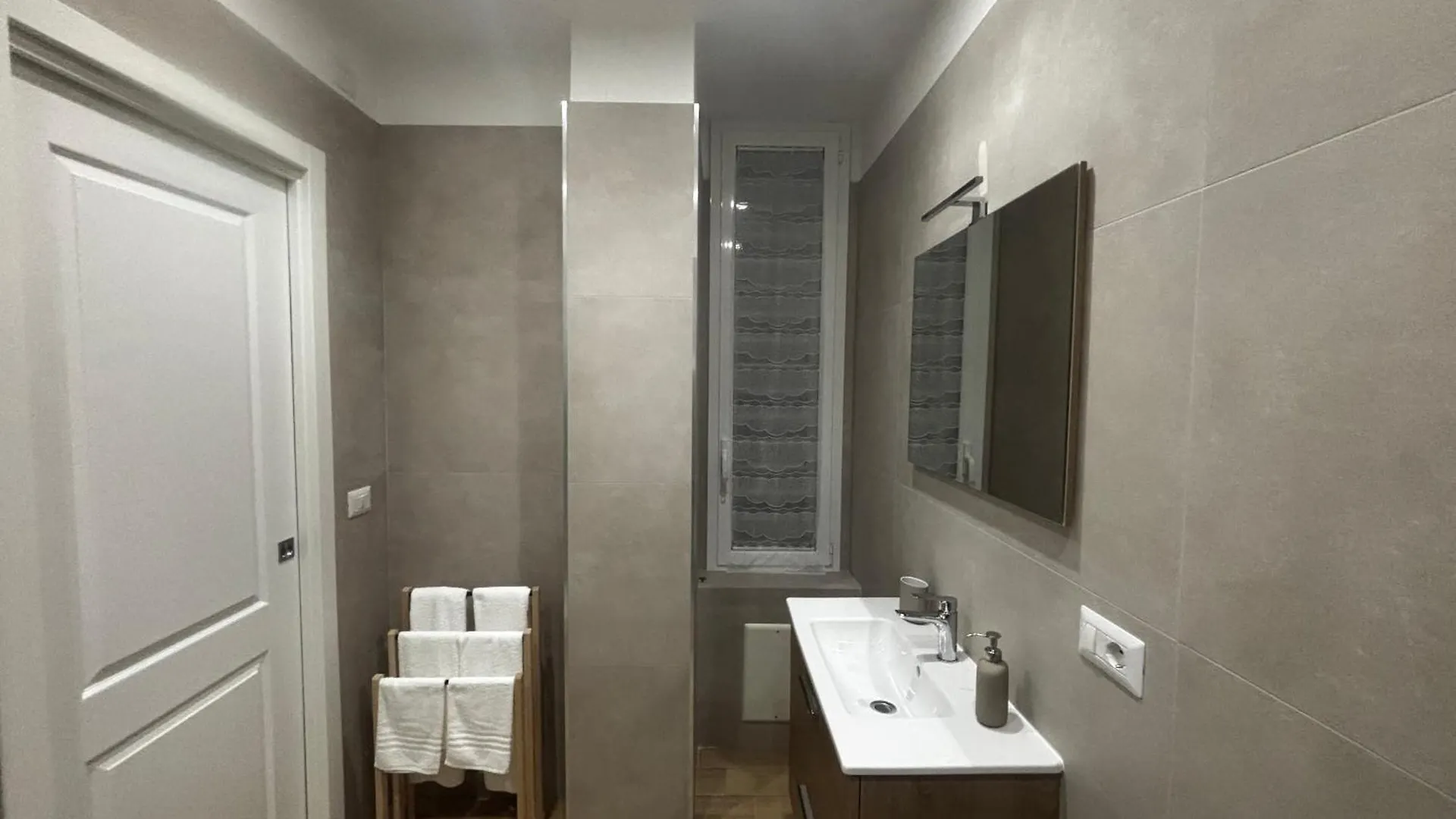 Engi Rooms - Marino Naples Bed & Breakfast